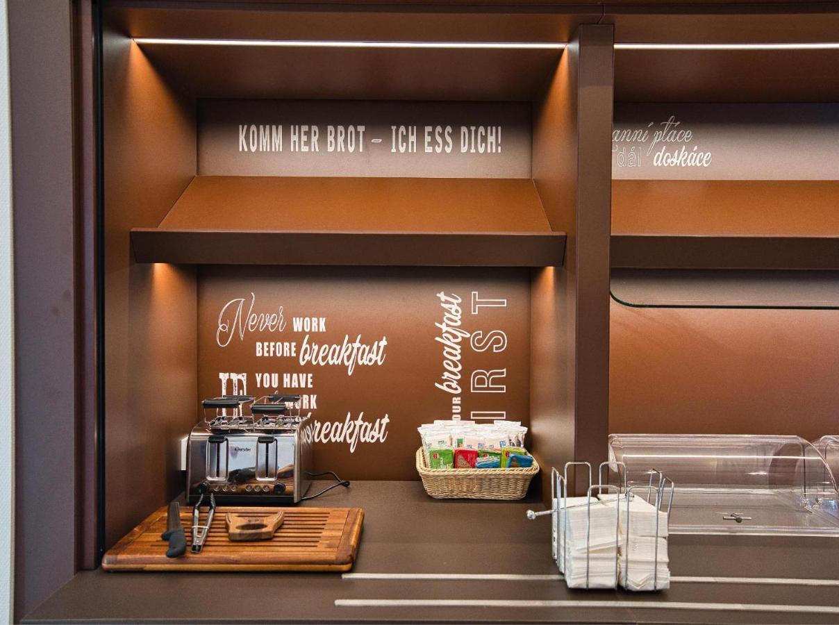 B&B Hotel Koeln-City Екстериор снимка